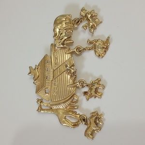 Noah’s Ark Gold Tone Brooch Pin Animal Theme Jewelry